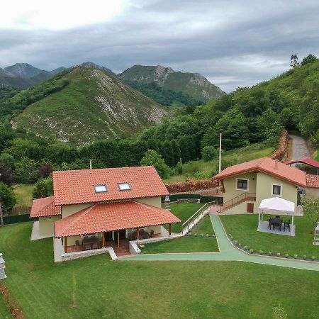 El Campo Mateo Apartamentos Onís Eksteriør bilde