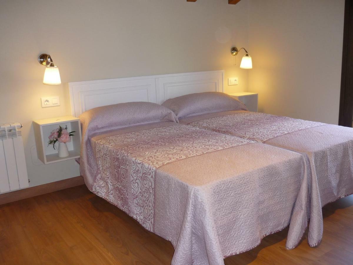 El Campo Mateo Apartamentos Onís Eksteriør bilde